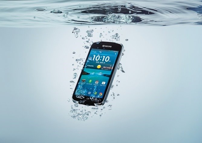 Kyocera Hydro Life – the average phone with a hadcore resistance you can buy from T Mobile stores